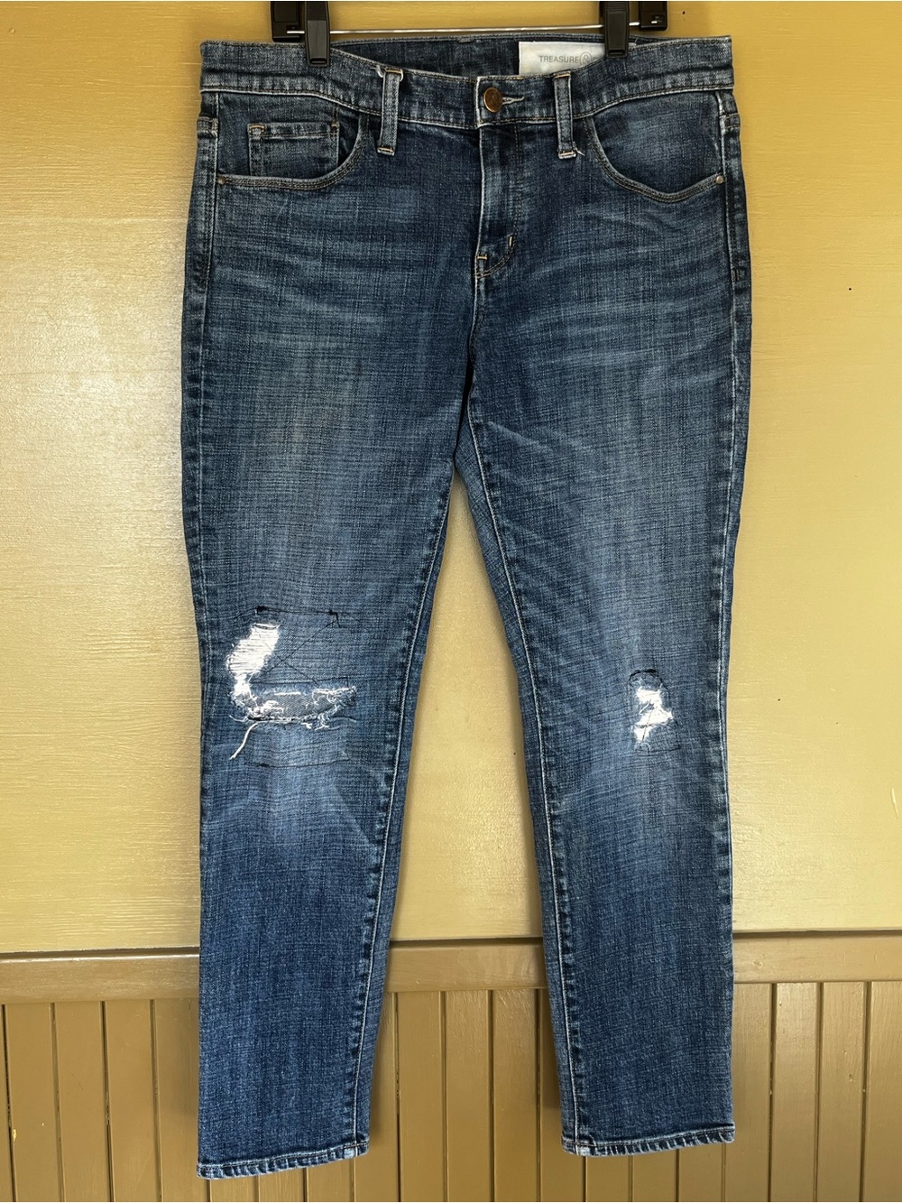 Treasure & Bond Mid Rise Boyfriend Ankle Distressed Jeans 28